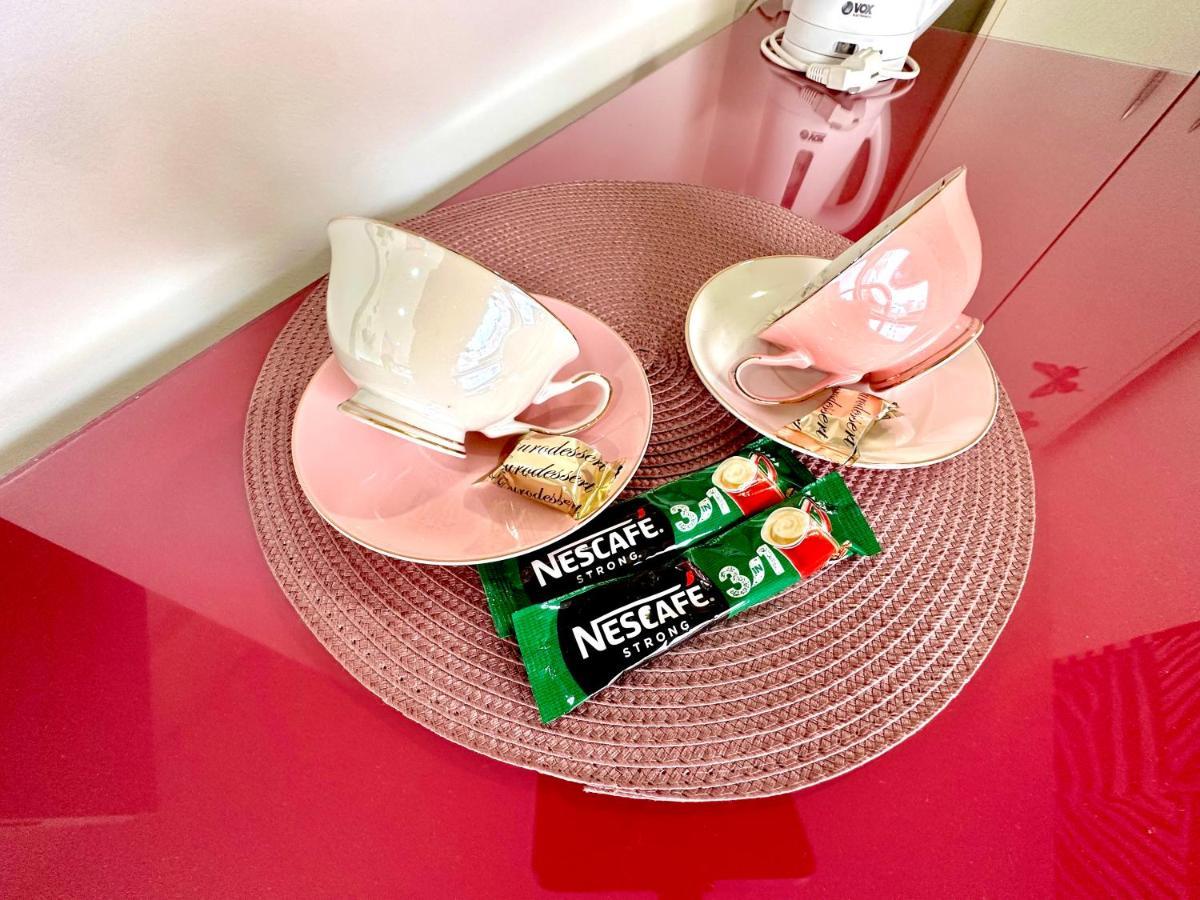 Apartmani Aleksandra U Centru Grada クラグイェヴァツ エクステリア 写真