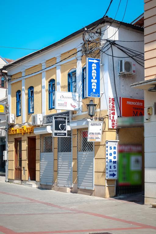 Apartmani Aleksandra U Centru Grada クラグイェヴァツ エクステリア 写真
