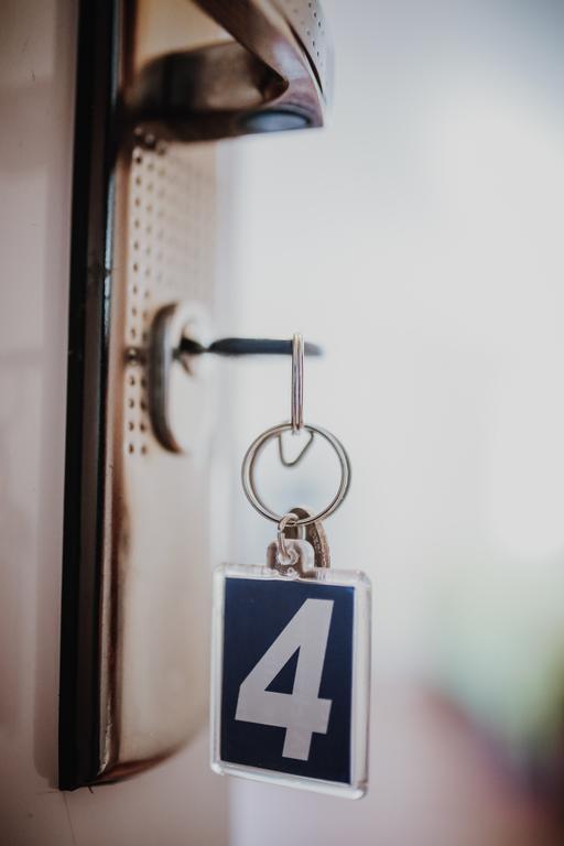 Apartmani Aleksandra U Centru Grada クラグイェヴァツ エクステリア 写真