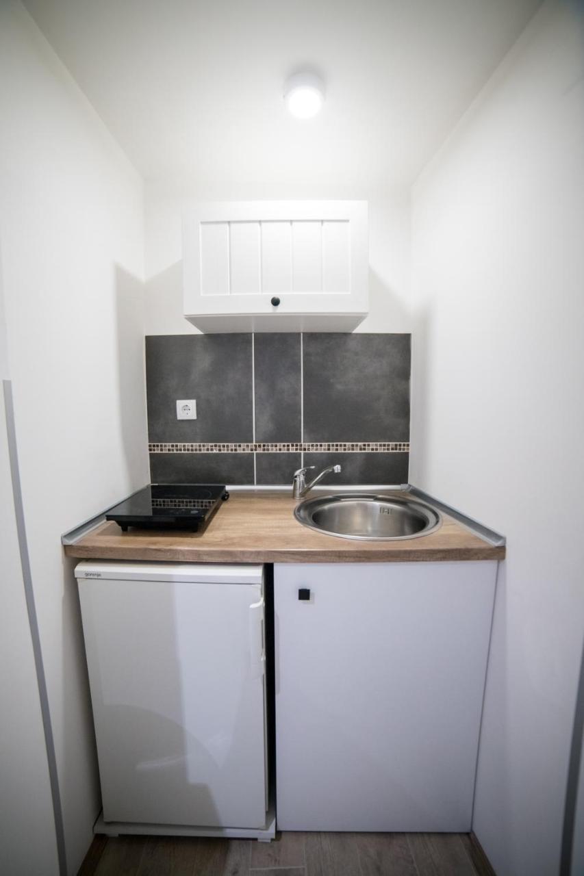 Apartmani Aleksandra U Centru Grada クラグイェヴァツ エクステリア 写真
